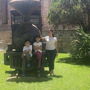 Meet your Posher, Claudia